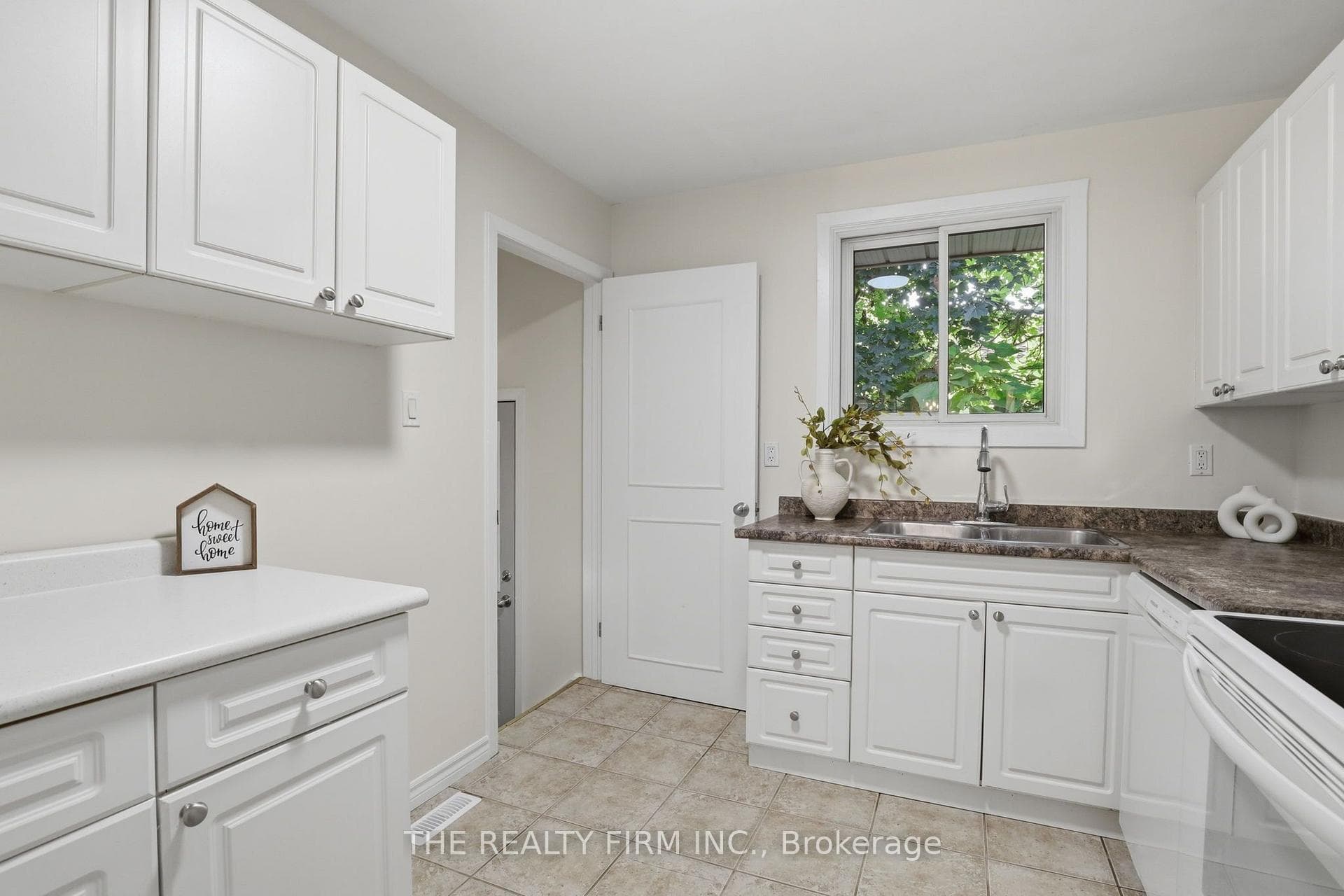 2 Noel Avenue photo 11