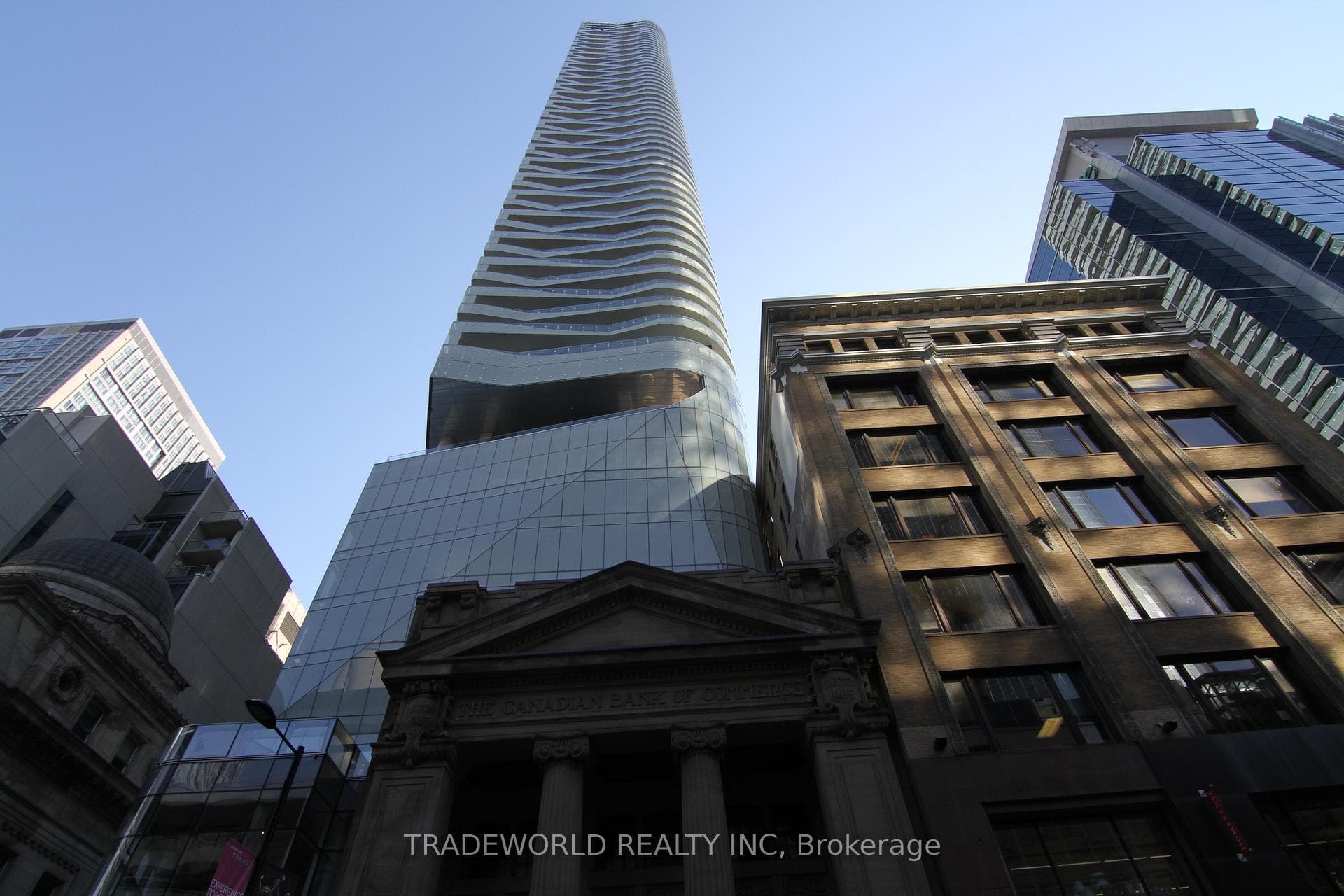 197 Yonge Street Unit 4111 photo 1