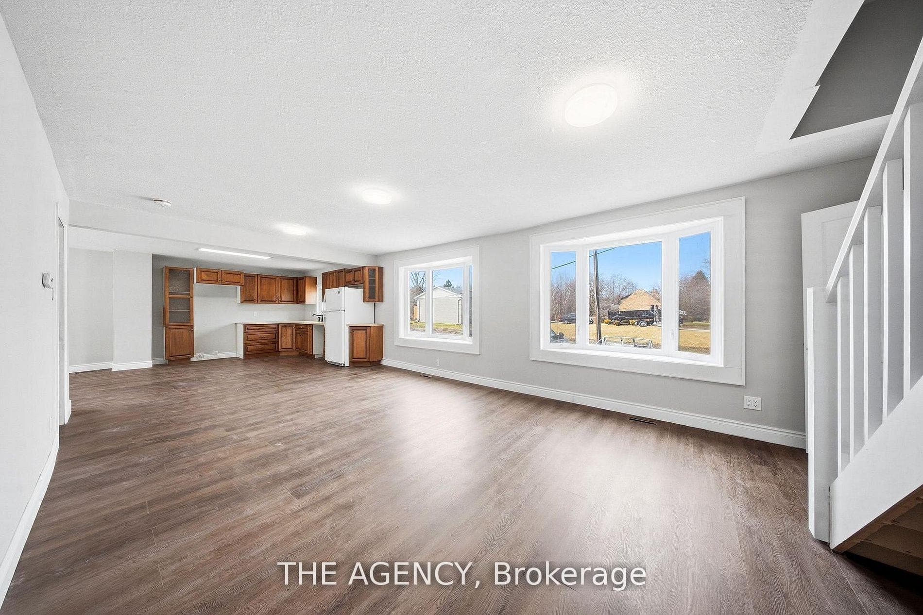 75 Robinson Road Unit B photo 3