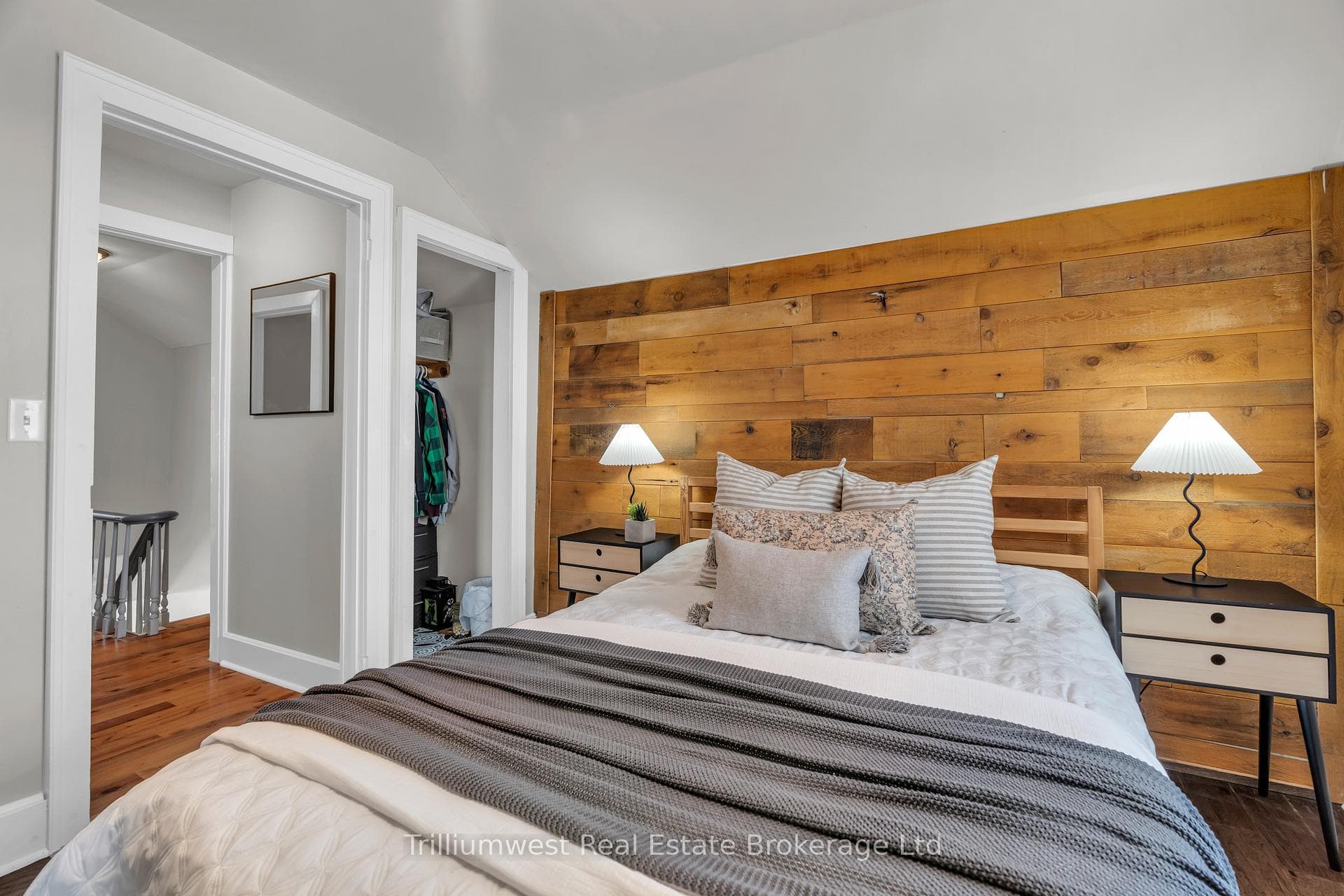 131 Waterloo Street photo 29