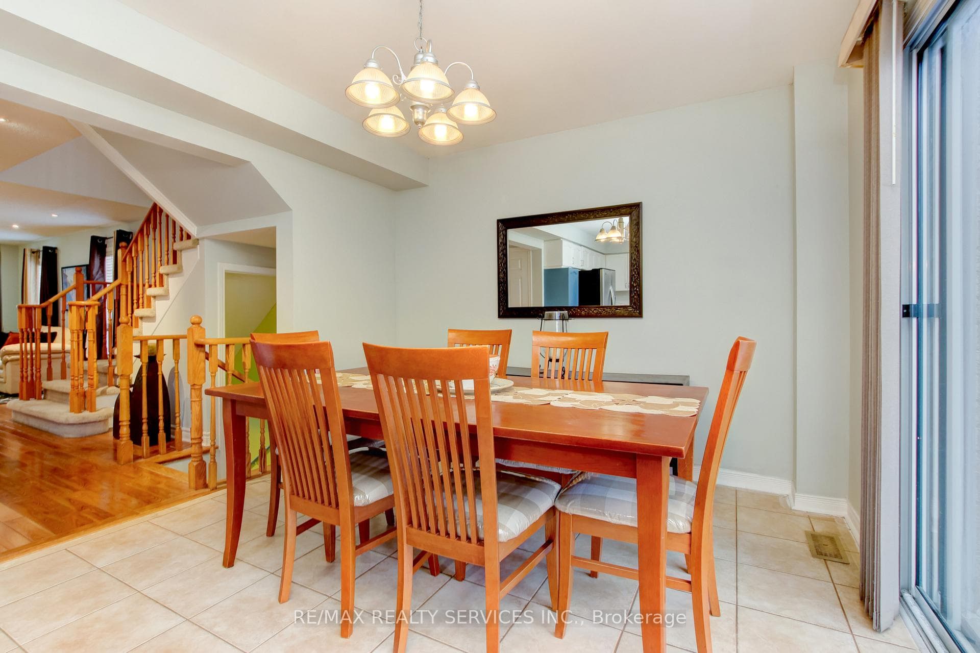 93 Starhill Crescent photo 8