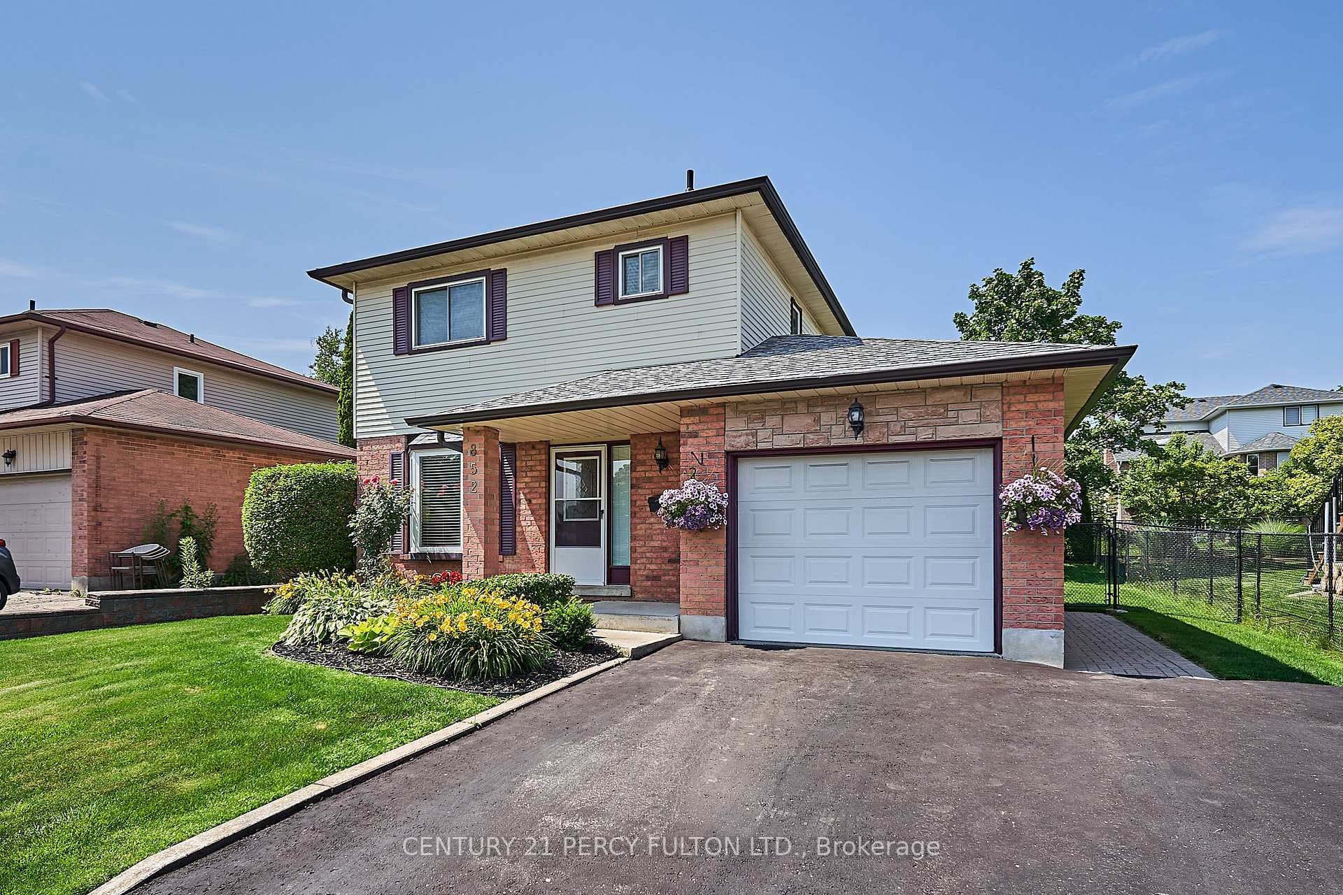 852 Copperfield Drive photo 2