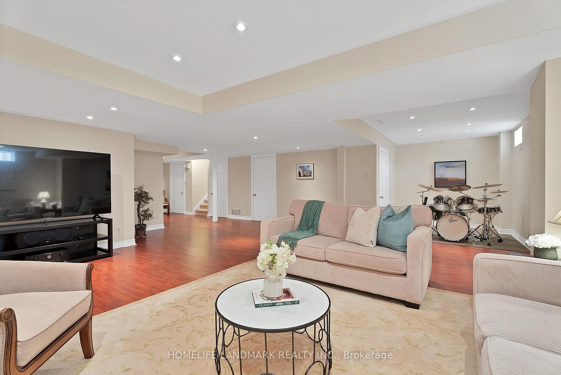 273 Ten Oaks Boulevard photo 33