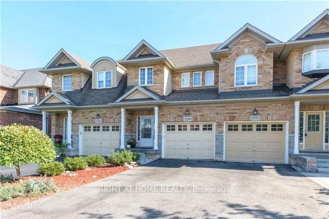 2259 Highcroft Road photo 1