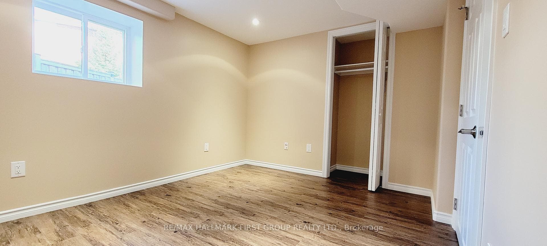 33 Hulley Crescent Unit A photo 14