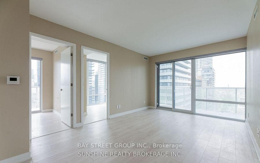 501 Yonge Street Unit 4712 photo 7