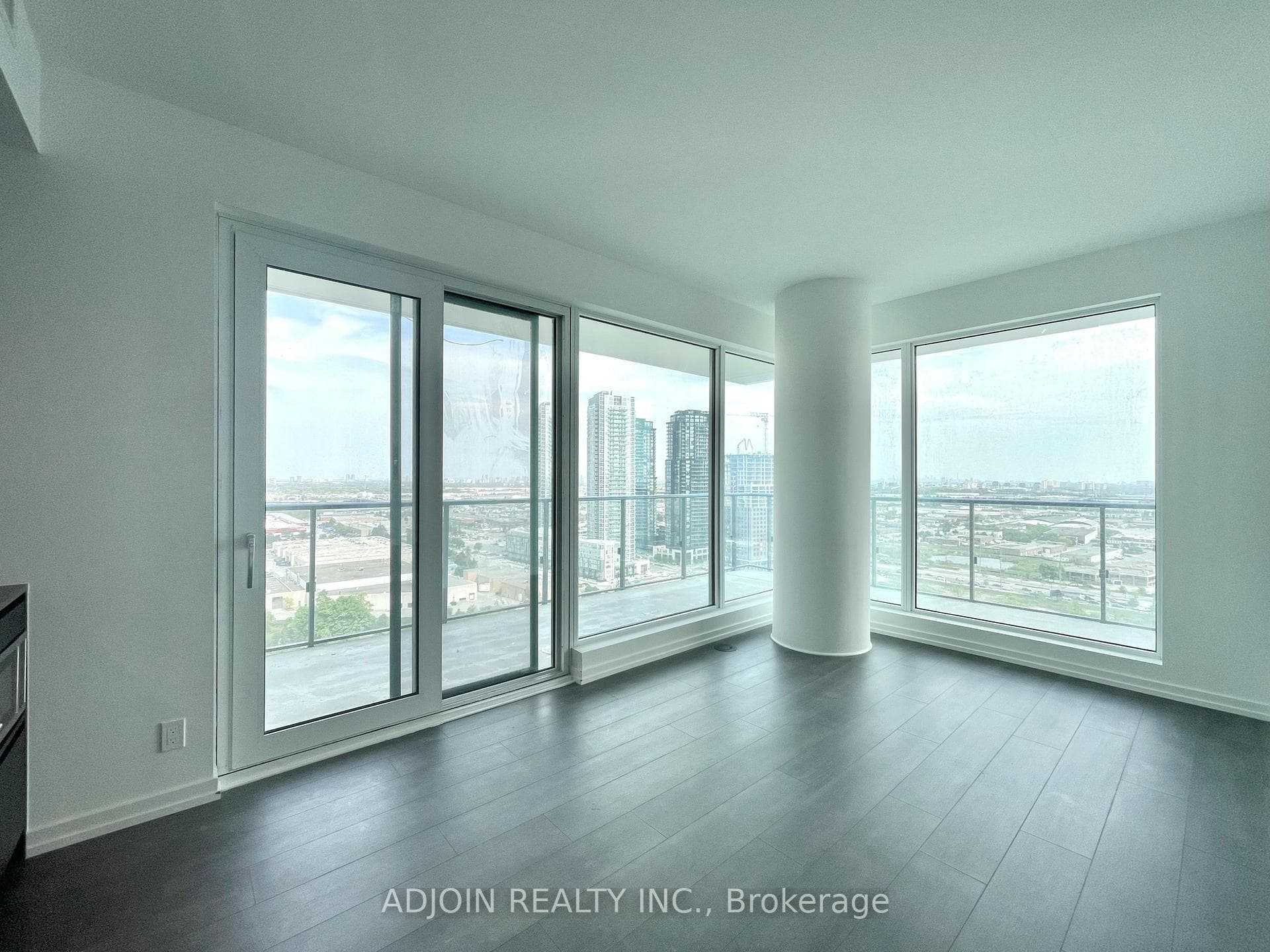 7890 Jane Street Unit 2312 photo 4