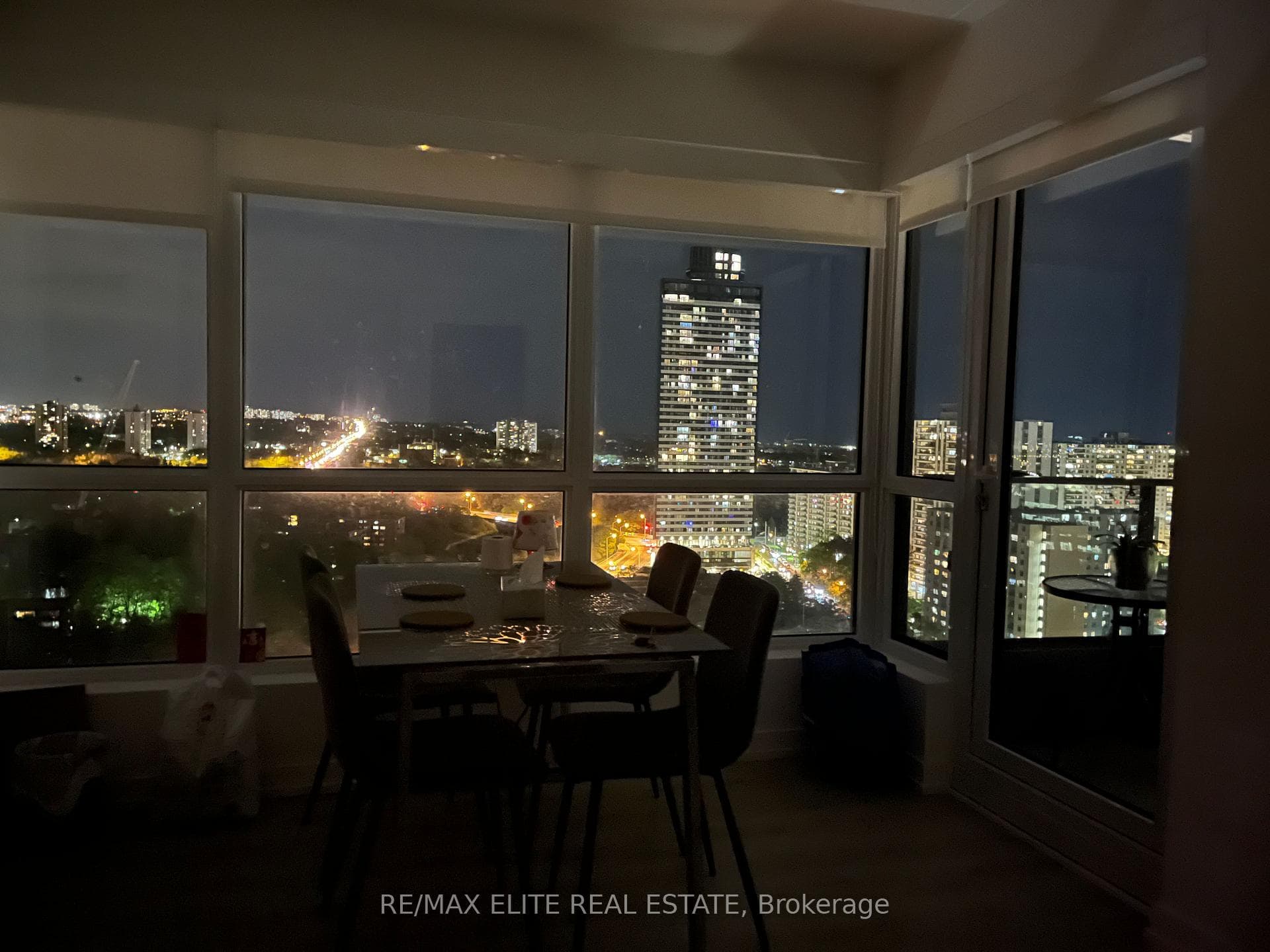 395 Bloor Street Unit 1811 photo 18