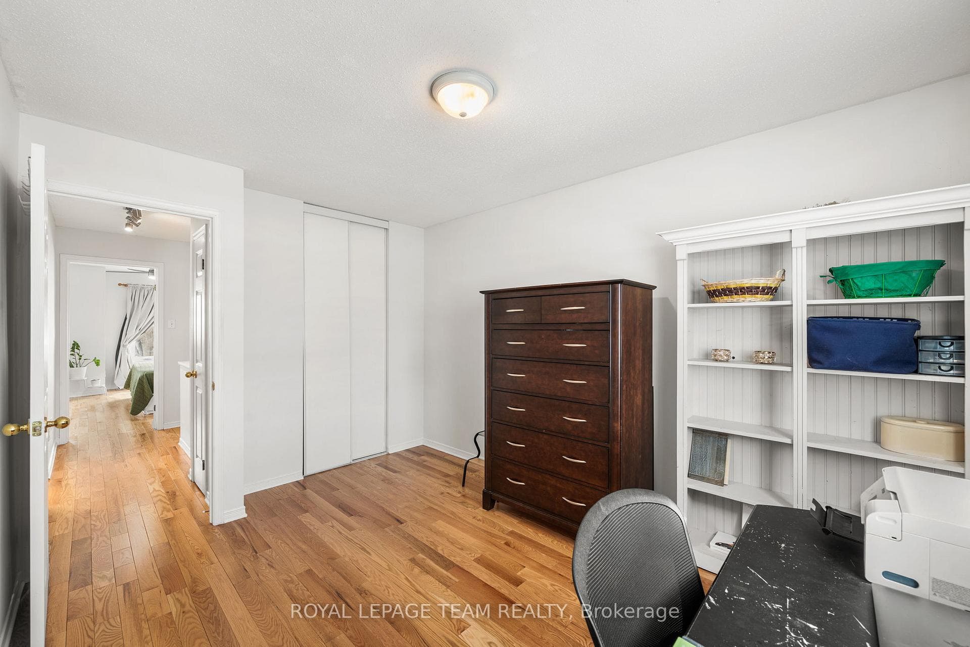 211 Longshire Circle photo 27