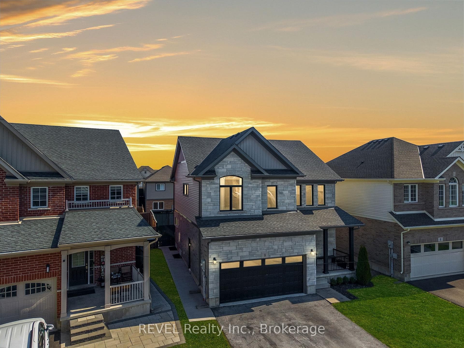 8 Elderberry Road photo 1