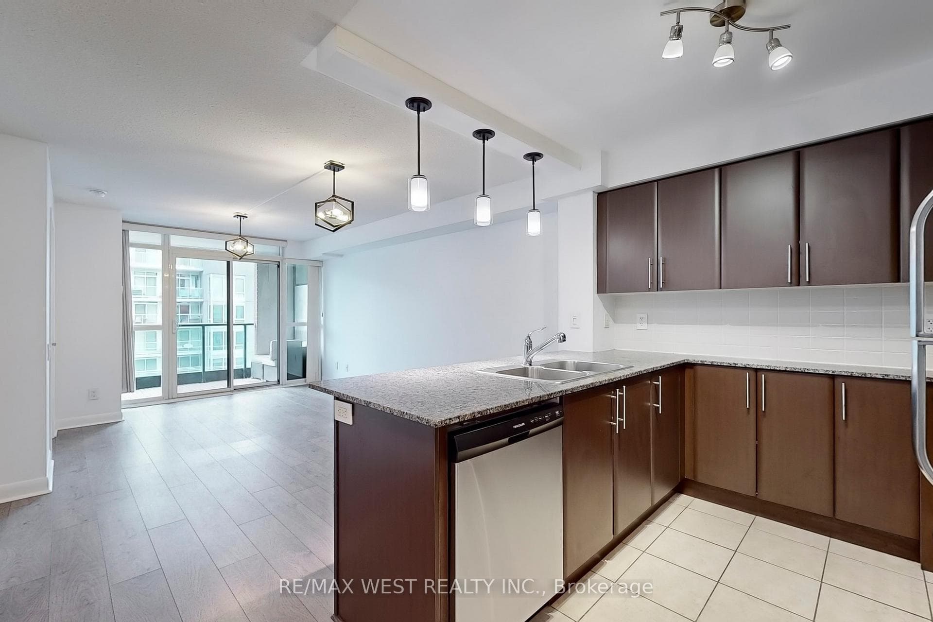 525 Wilson Avenue Unit 647 photo 19
