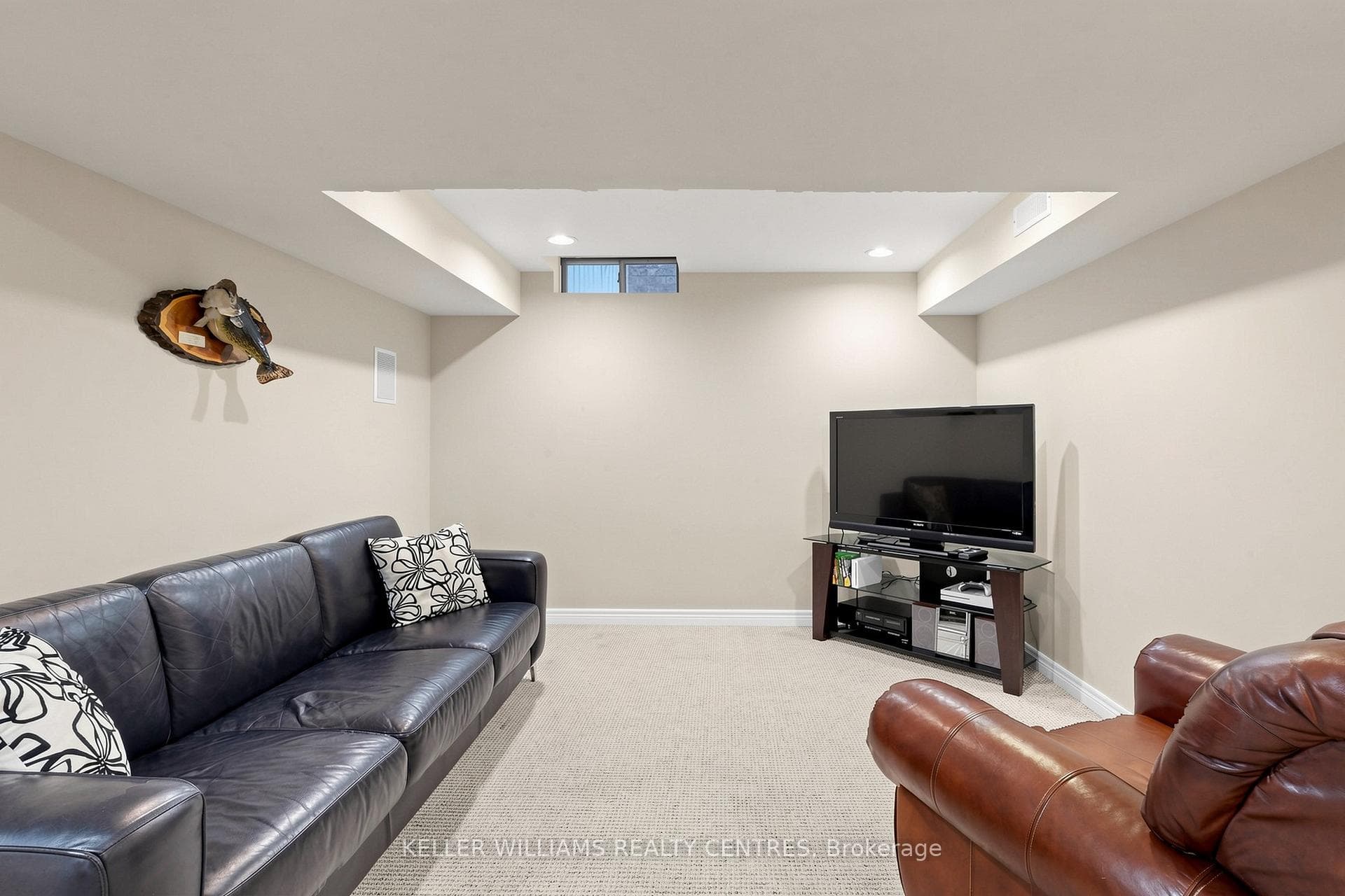 118 Woodroof Crescent photo 23