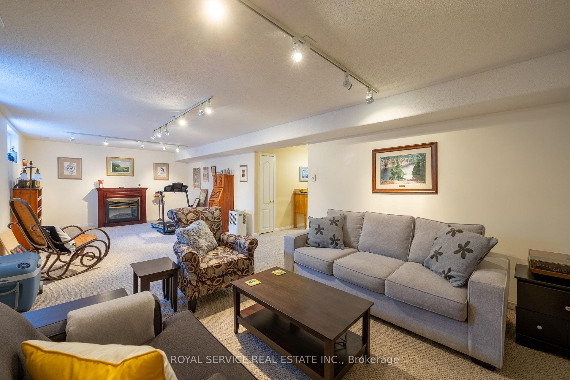 877 Wentworth Street Unit 6 photo 30