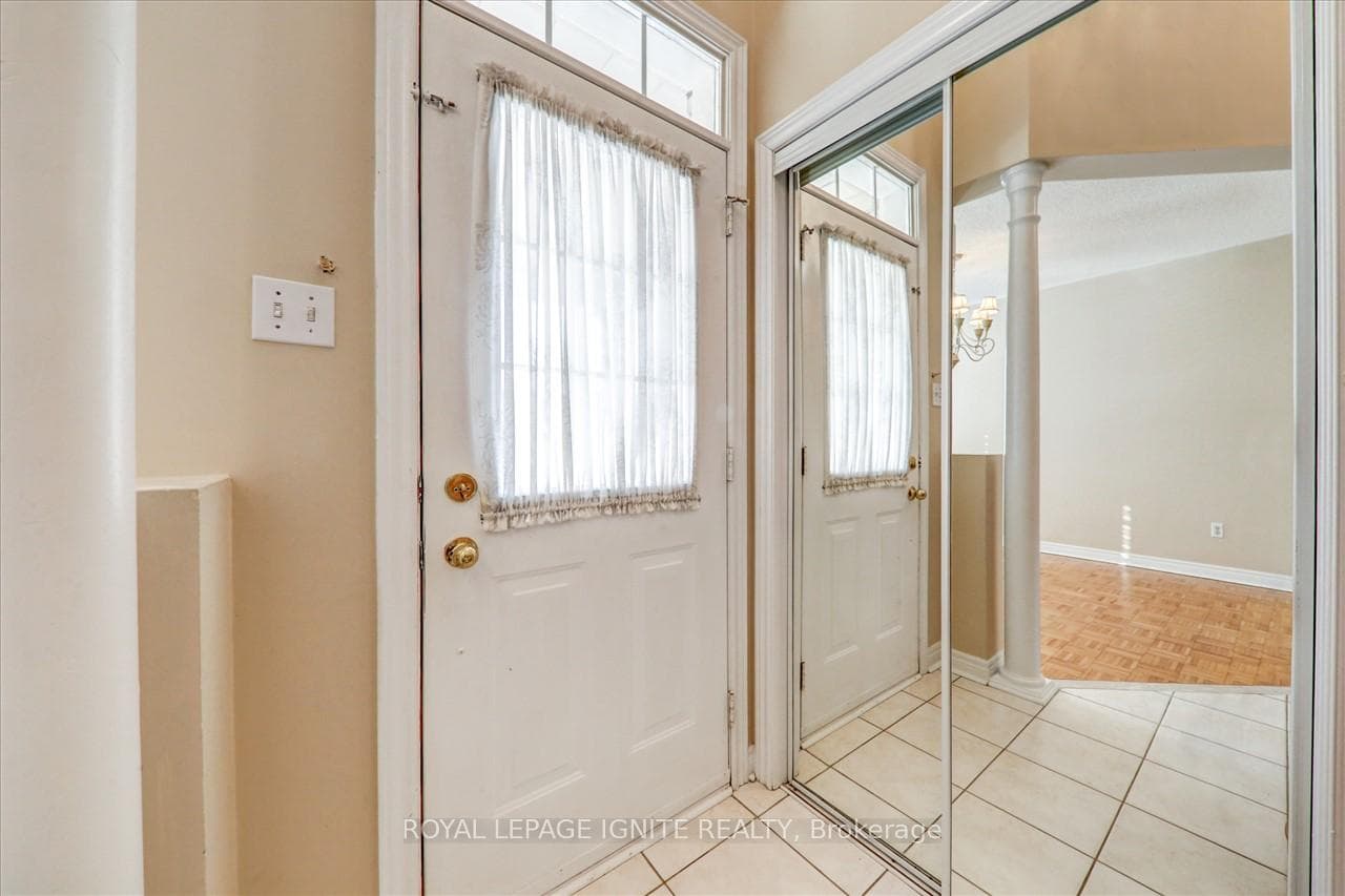 46 Skylark Drive photo 3