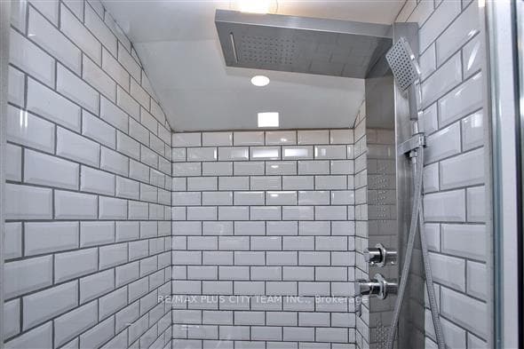21 Ashdale Avenue photo 27