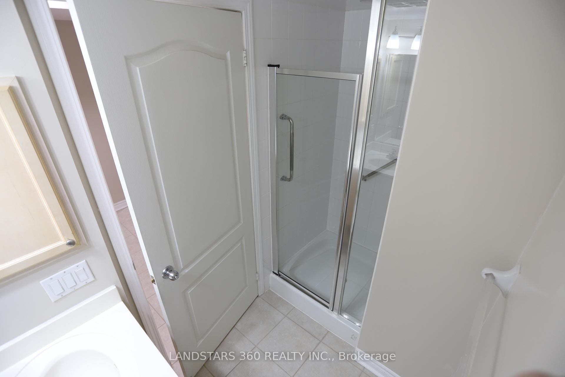 3 Rean Drive Unit 1205 photo 9