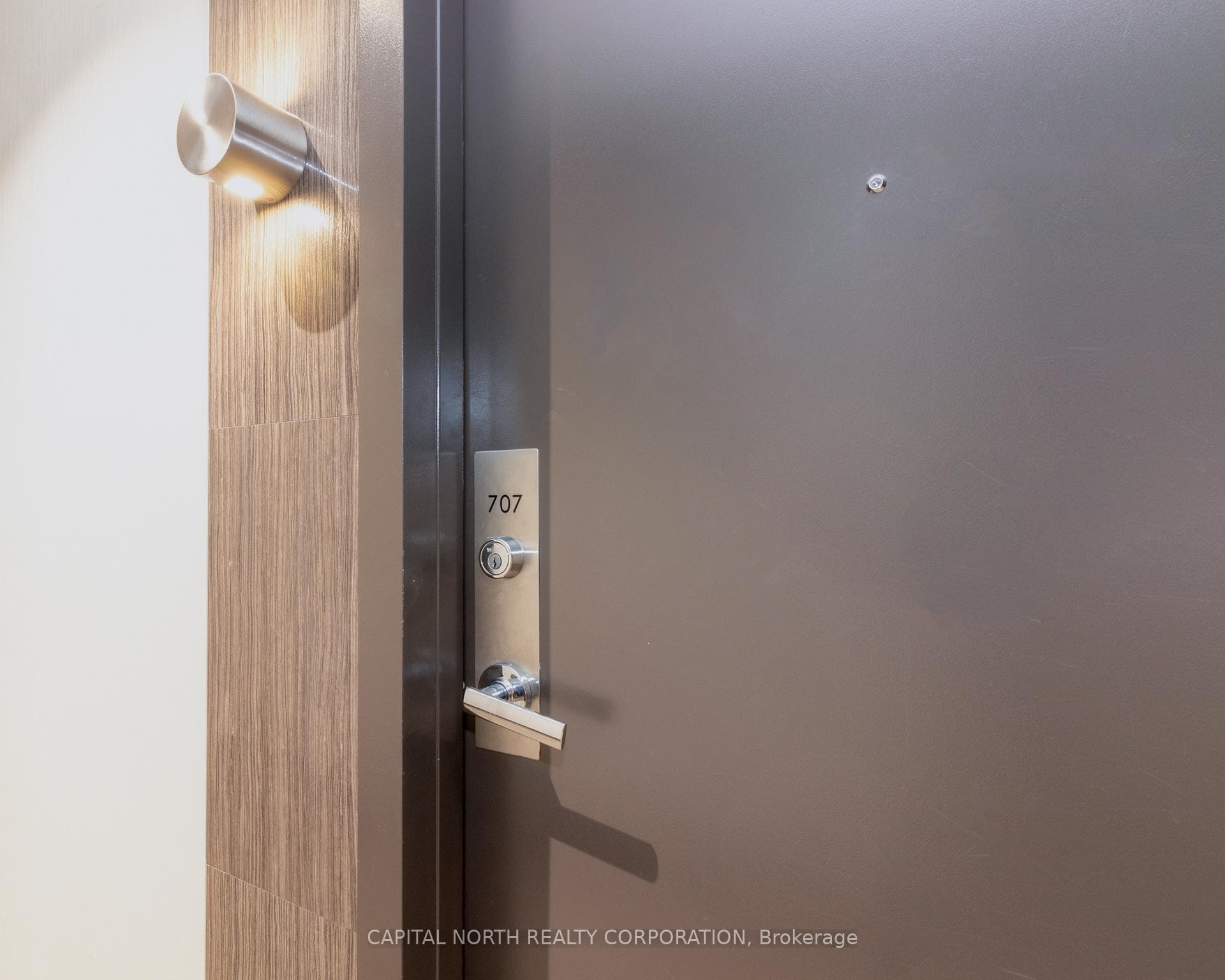 1830 Bloor Street Unit 707 photo 2