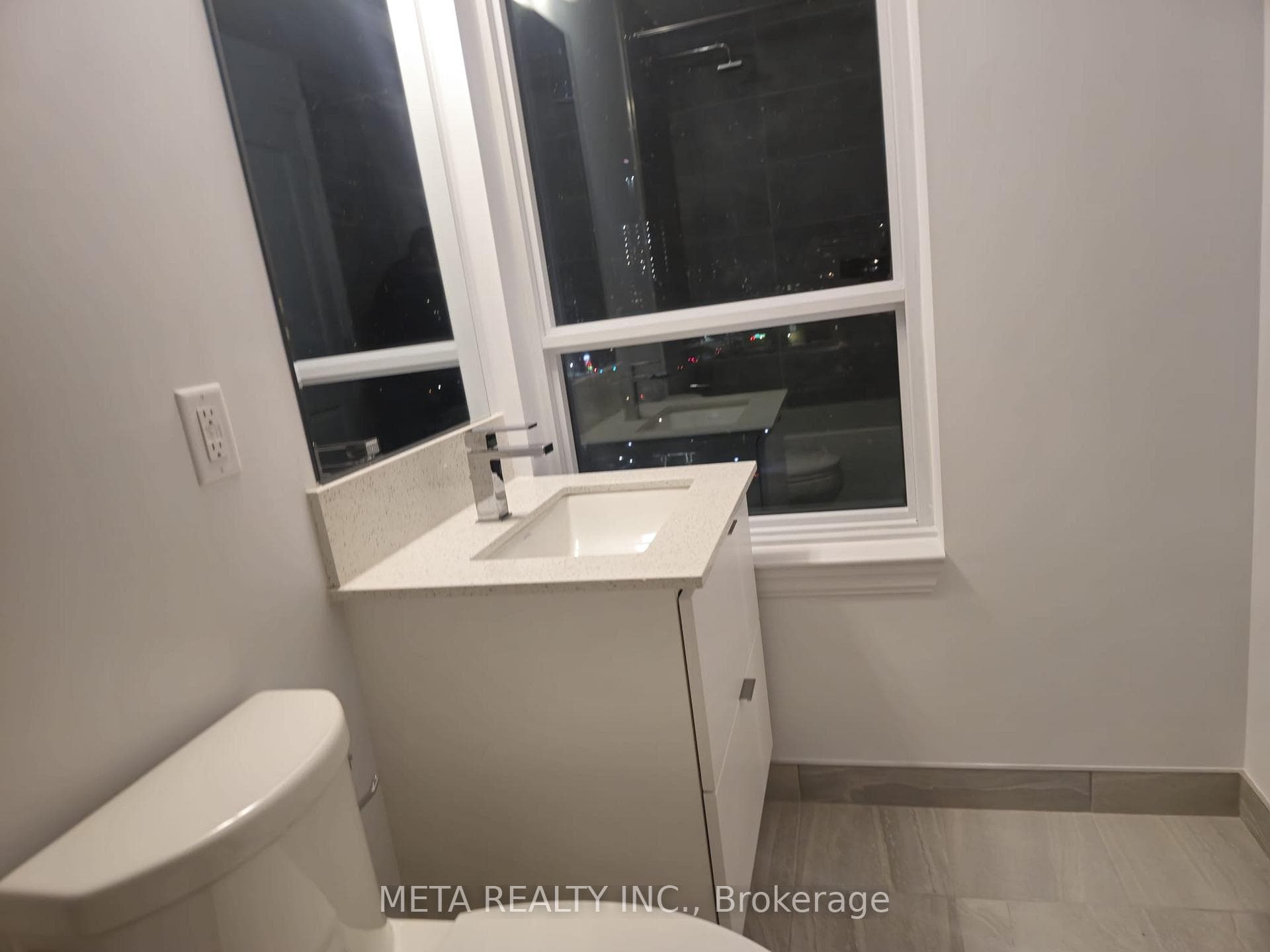 30 Elm Drive Unit 608 photo 9