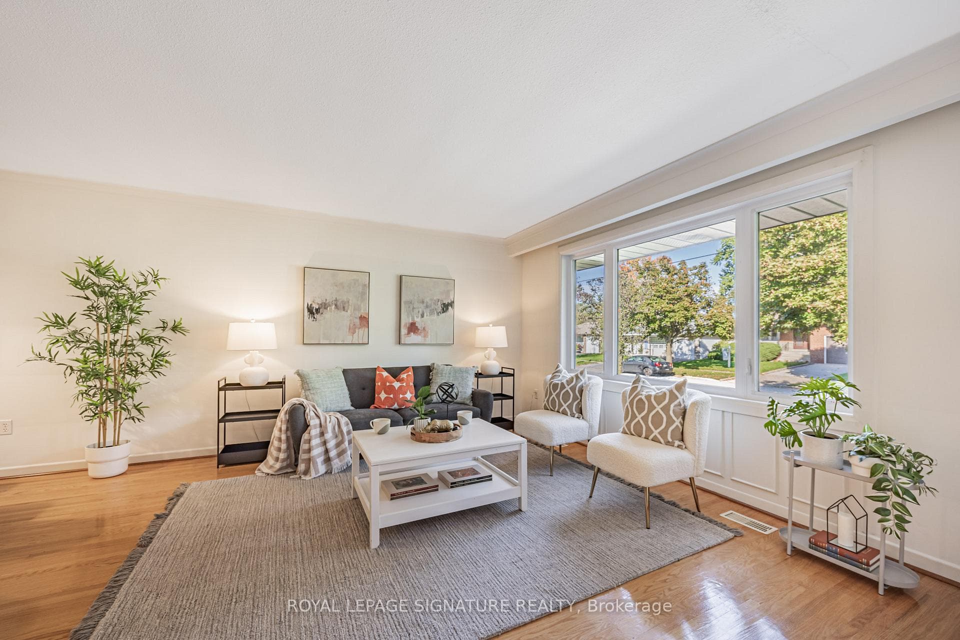 28 Sedgemount Drive photo 3