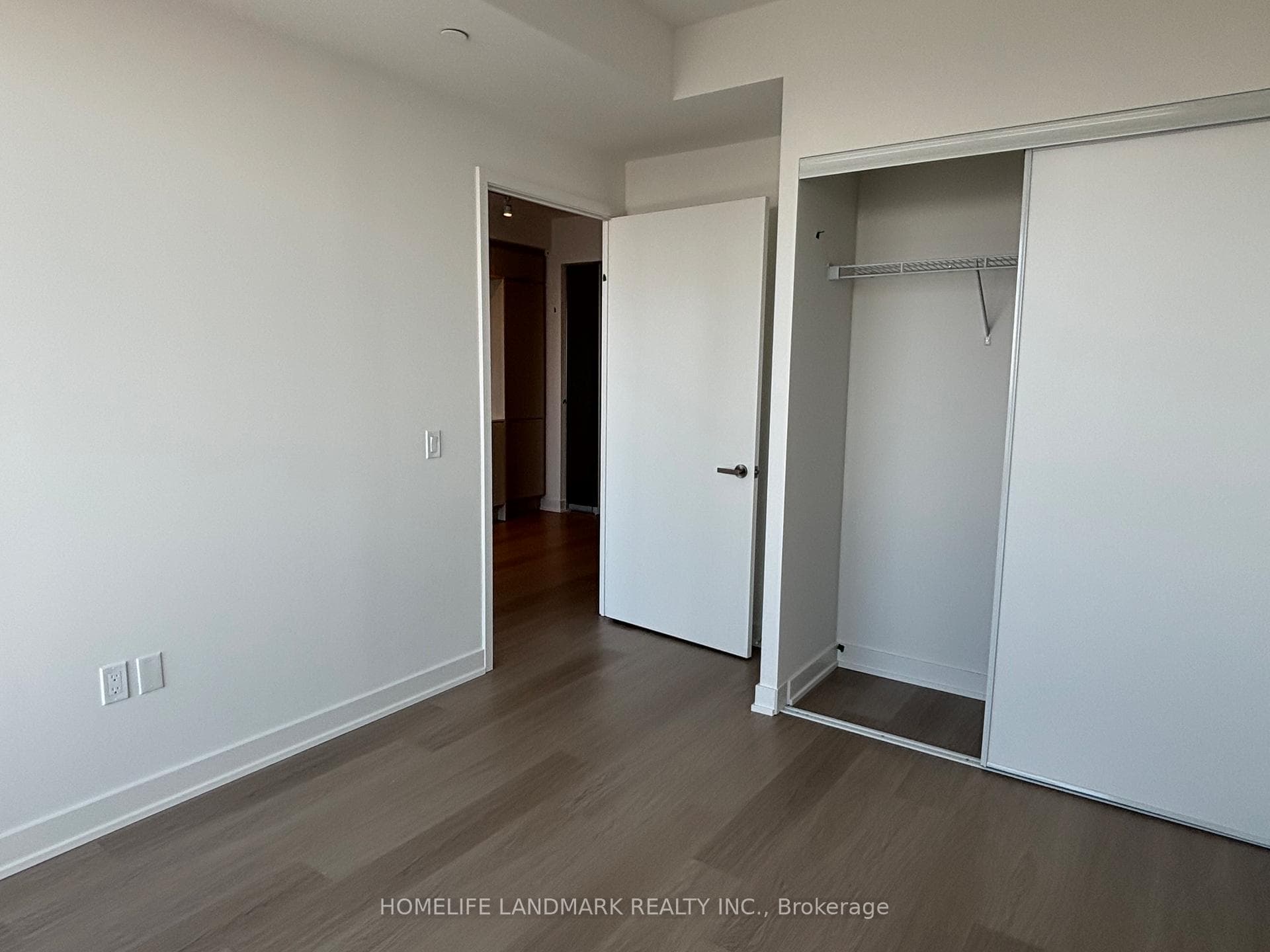 448 Burnhamthorpe Road Unit 3912 photo 15