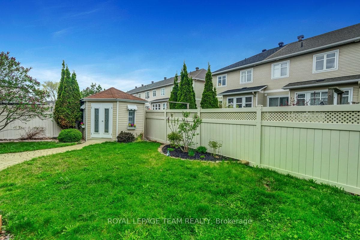 118 Oakfield Crescent photo 46