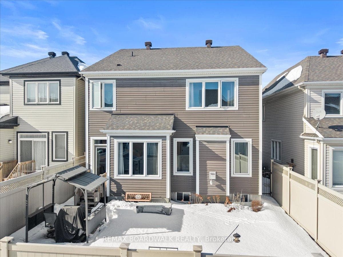 130 Pinelock Street photo 37