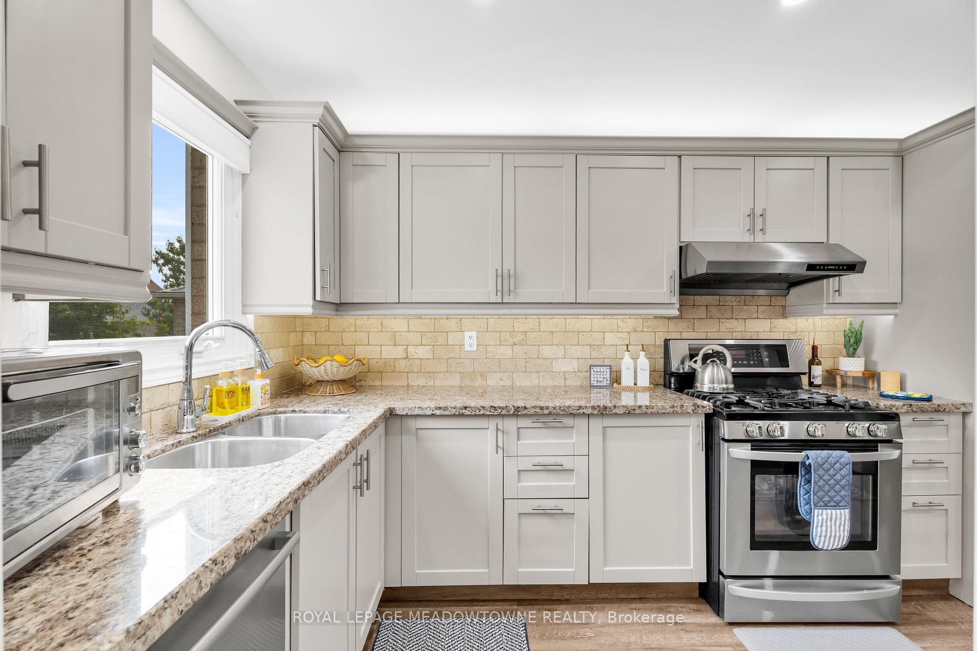 3 Northgate Boulevard photo 8