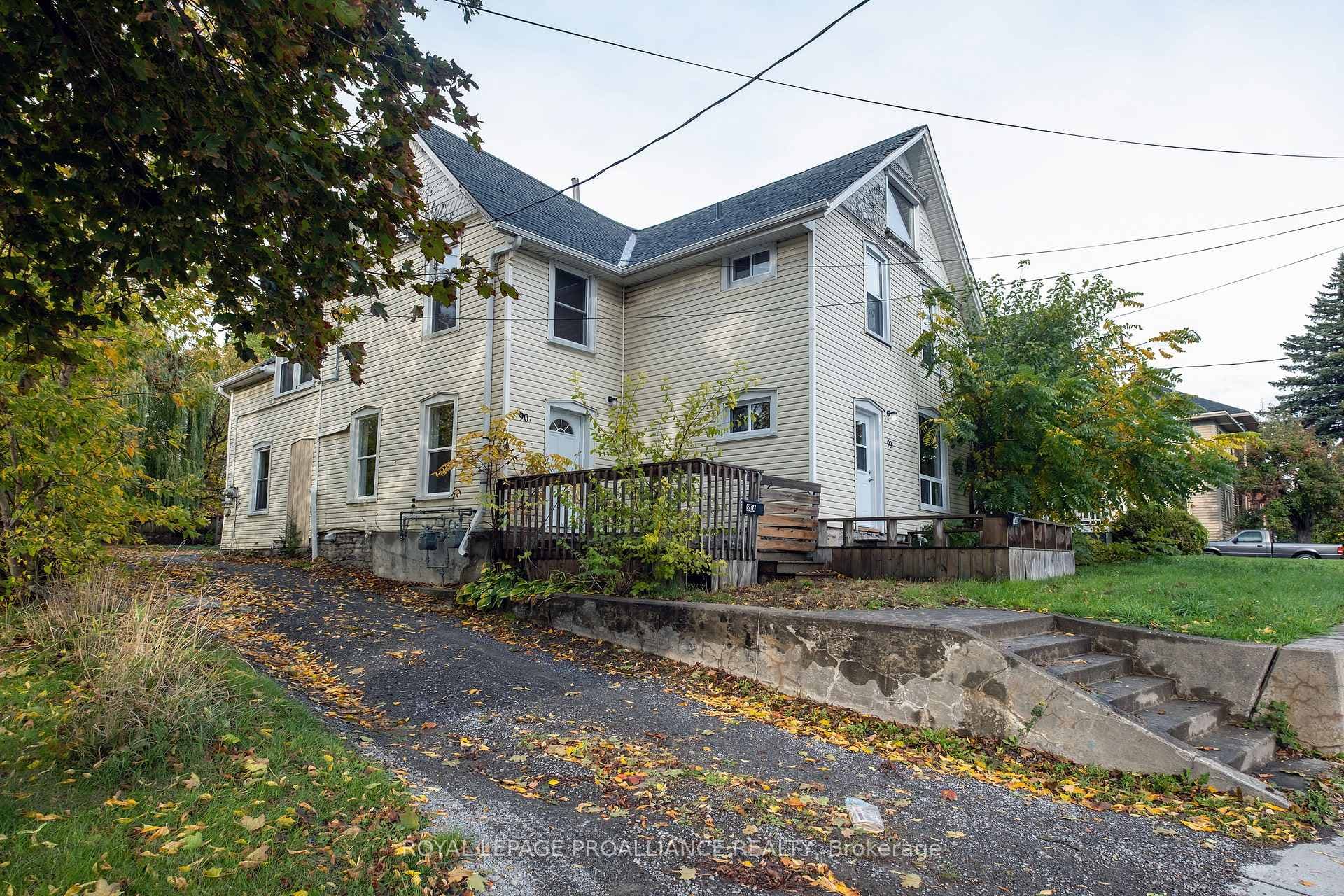 90 Dundas Street photo 1