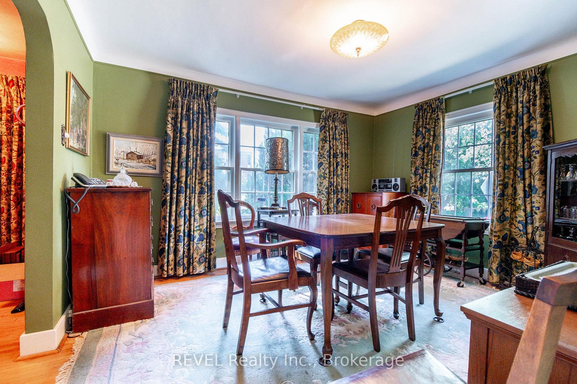 5740 DRUMMOND Road photo 13