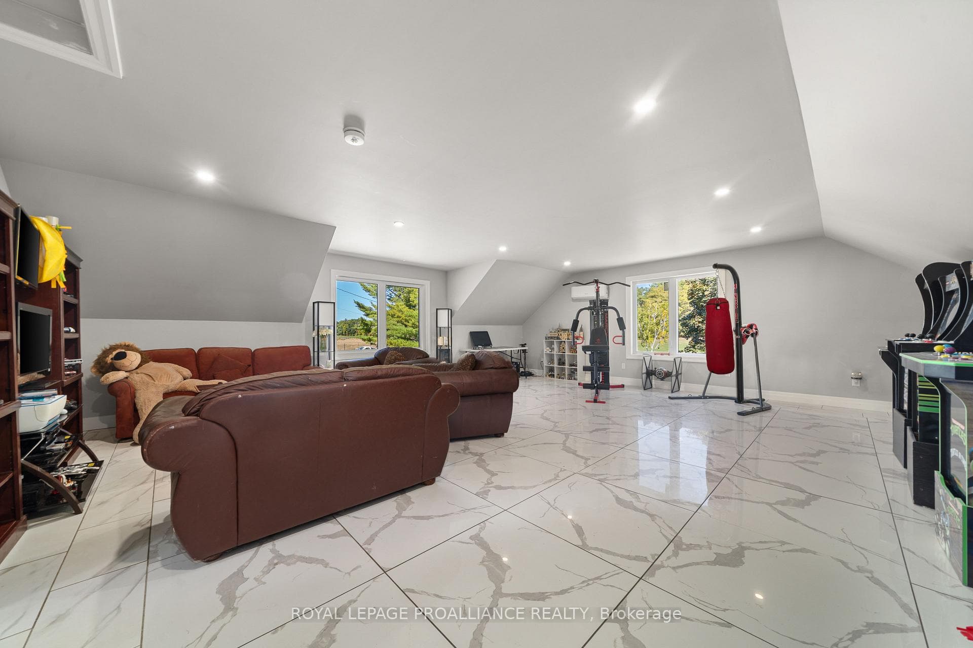 296 Bird Road photo 21