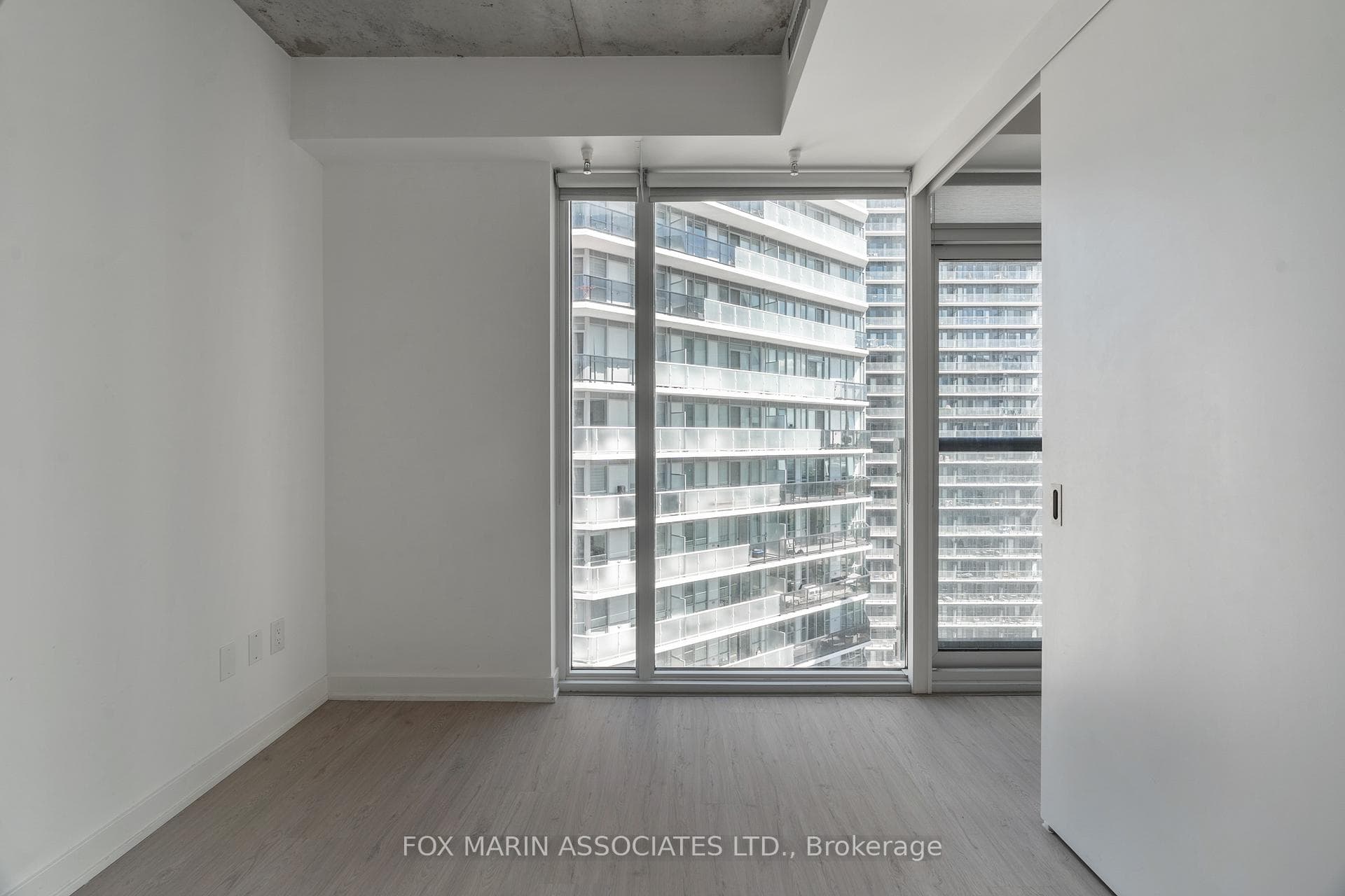 65 Mutual Street Unit 2707 photo 10