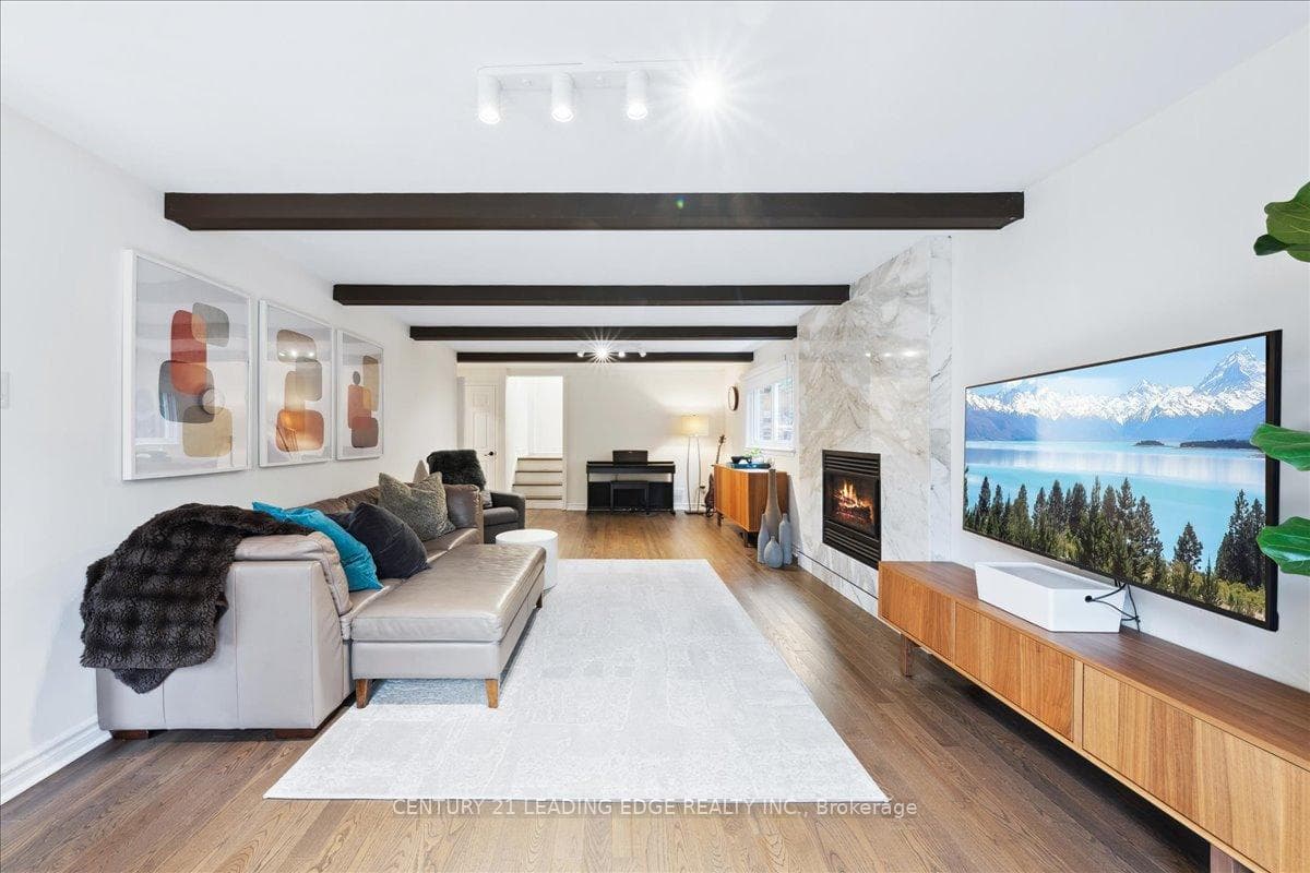 27 Blue Spruce Lane photo 12