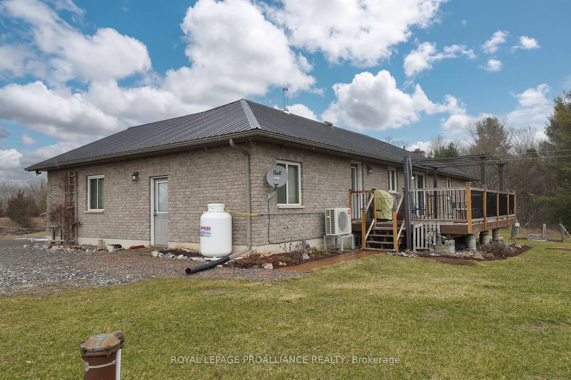 317 Countryman Road photo 30