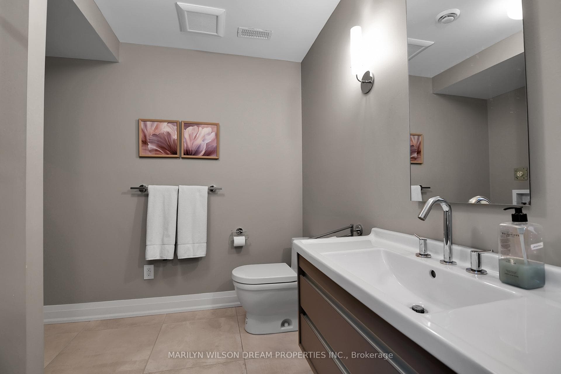 294 Mountbatten Avenue photo 43