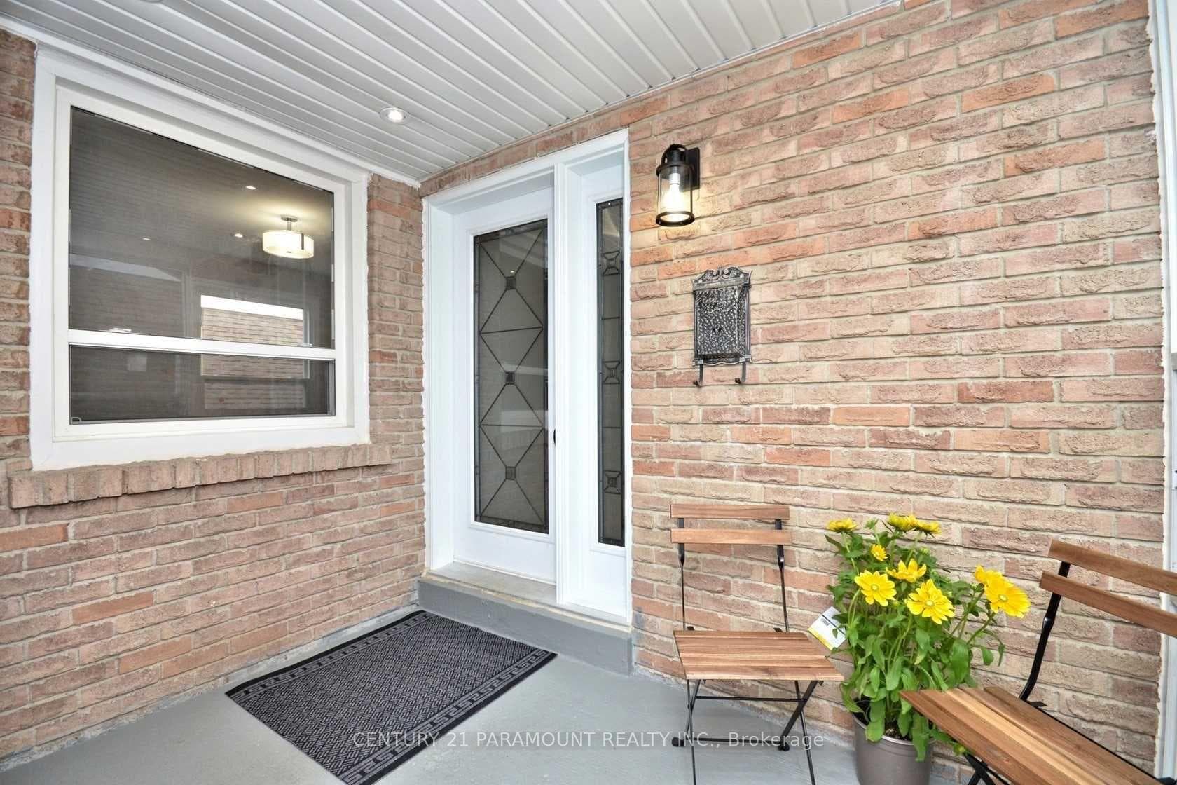 13 Denlow Drive photo 2