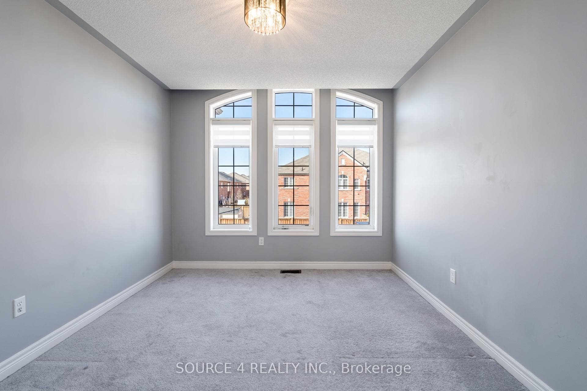424 Bessborough Drive photo 21