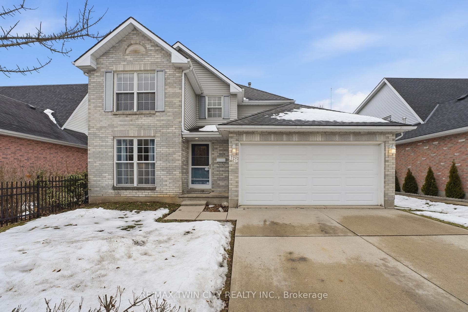 68 Fairlake Drive photo 1