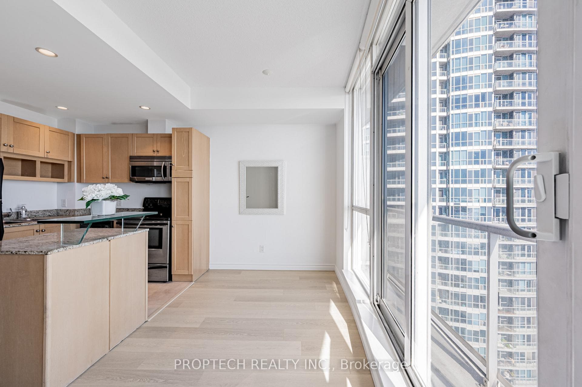 218 Queens Quay Unit 2005 photo 20