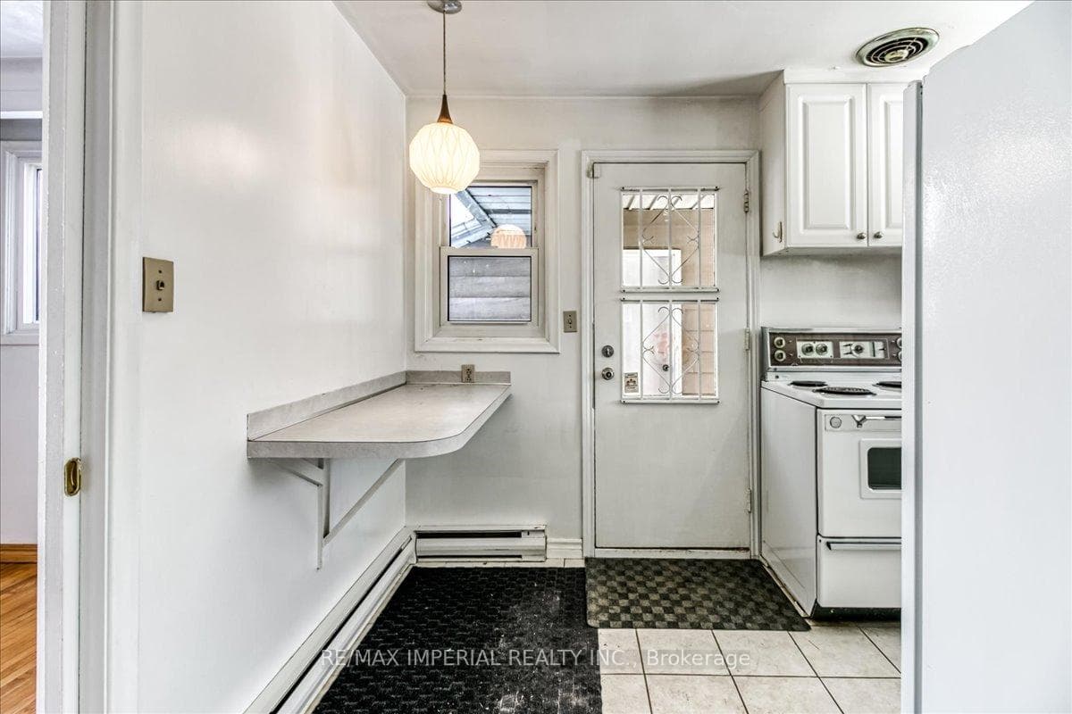 150 Walford Road photo 6