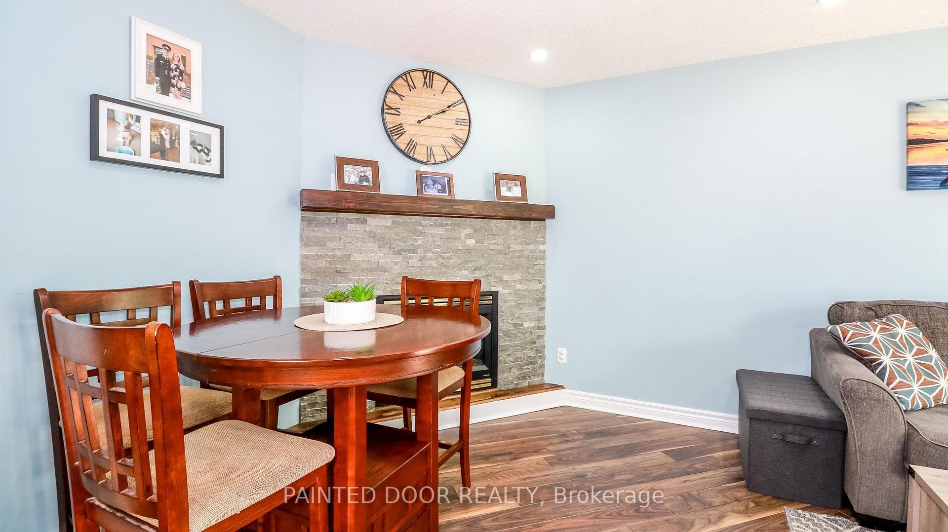 22 Willow Drive photo 8