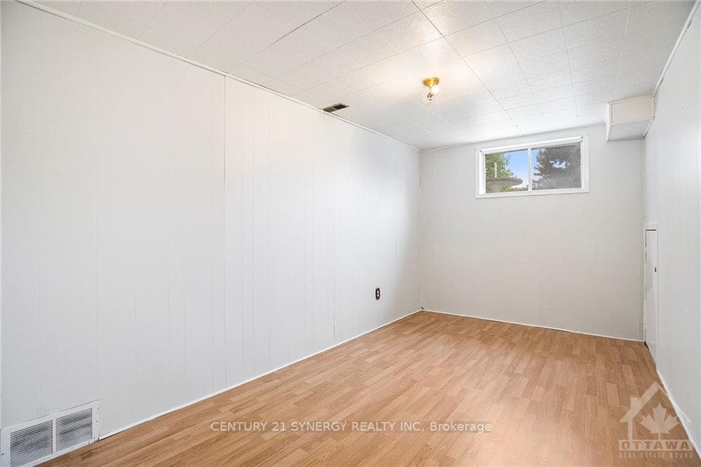 1383 CHARTRAND Avenue photo 25