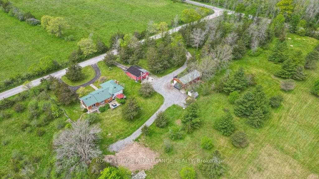 370 Cunningham Road photo 39