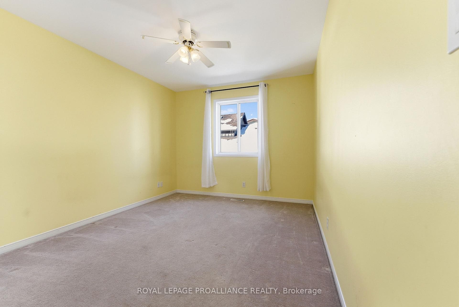 253 Herchimer Avenue photo 21