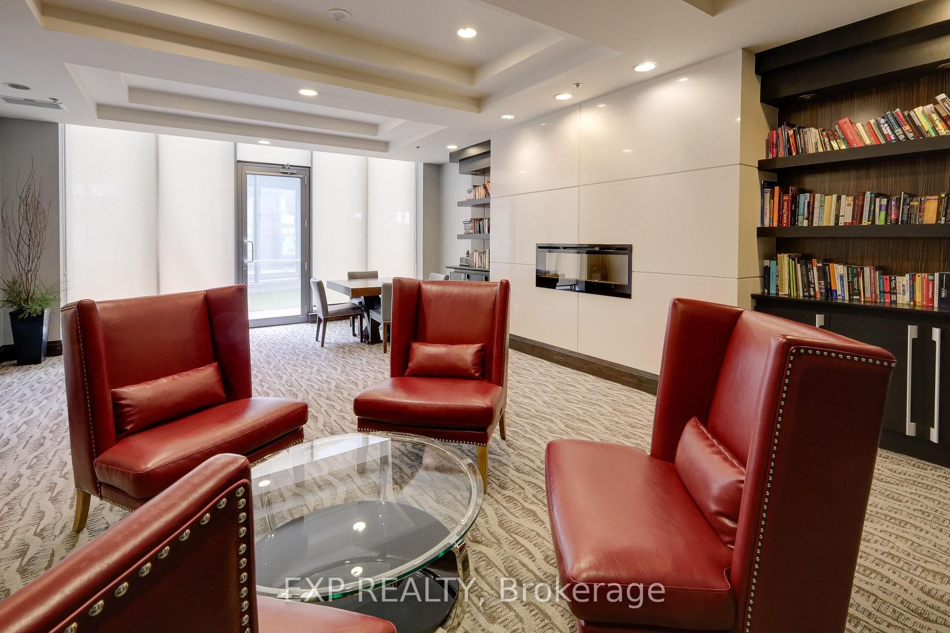25 Lower Simcoe Street Unit 212 photo 29