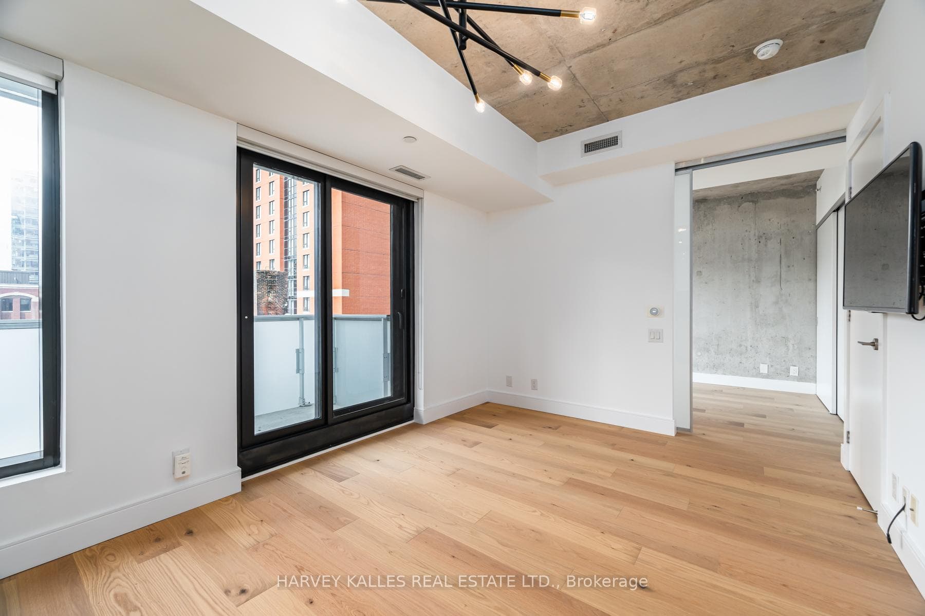 11 Charlotte Street Unit 507 photo 6