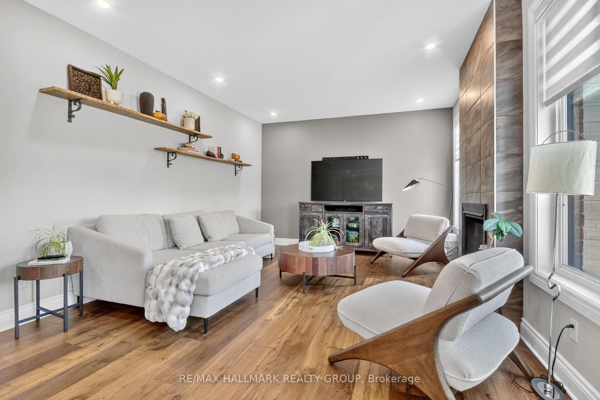 569 Chriscraft Way photo 21