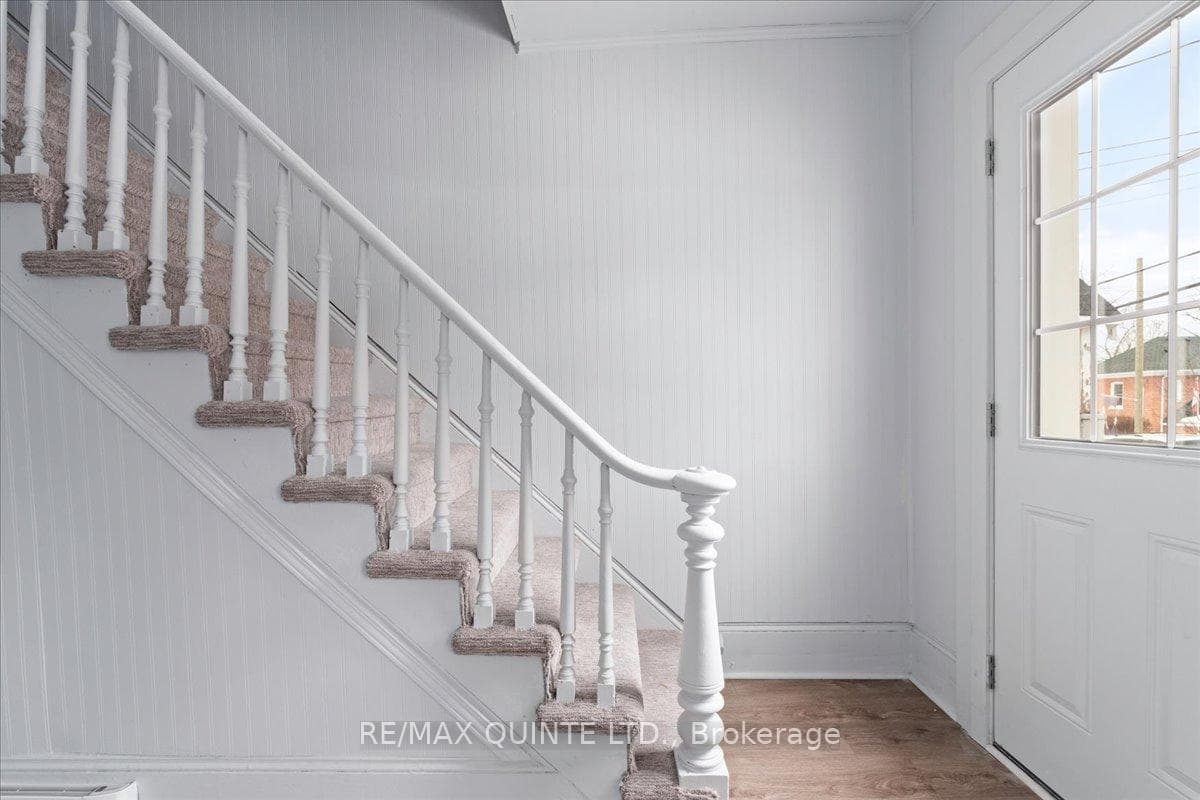 126 Henry Street photo 4
