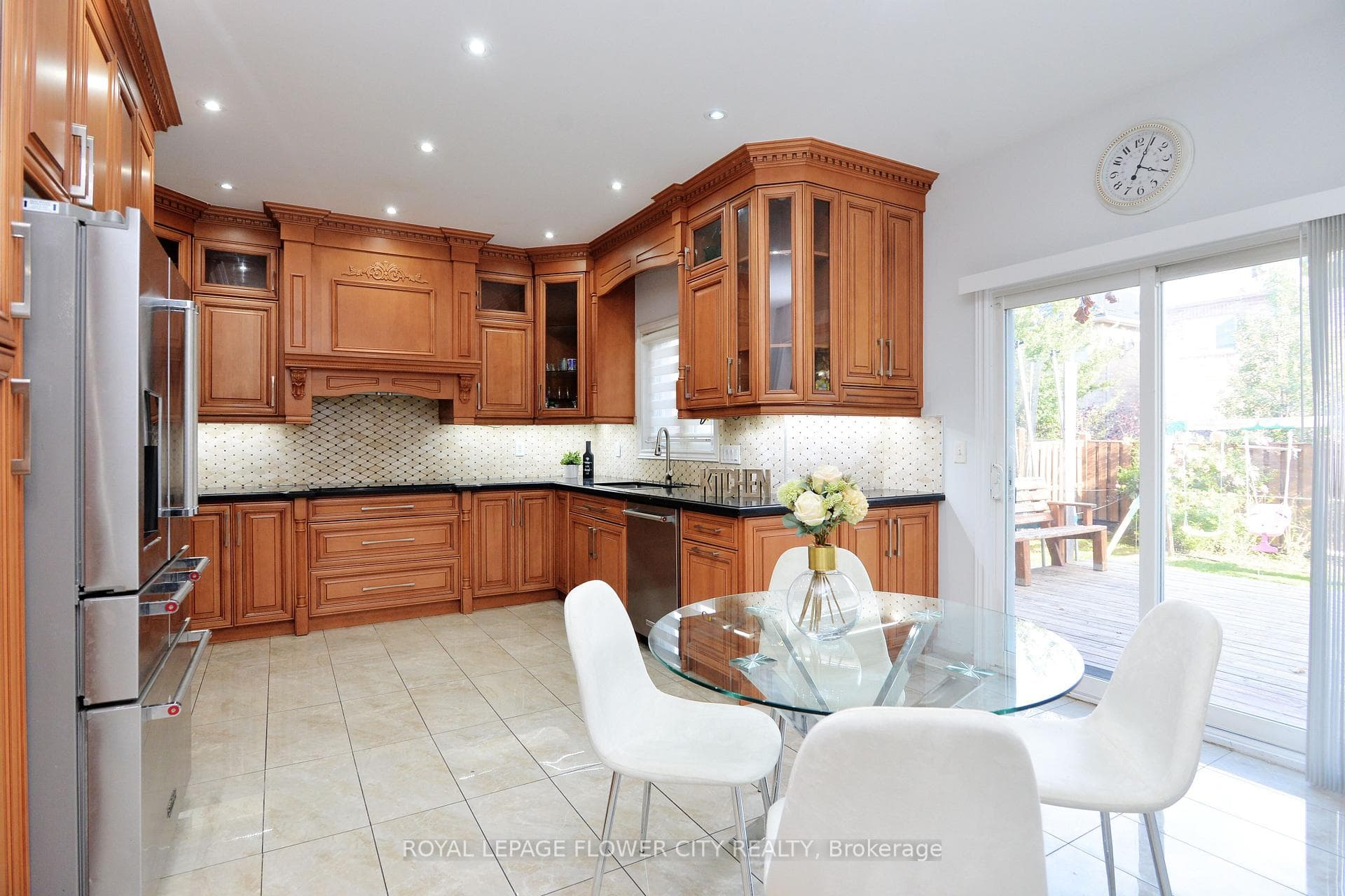 11 Lyndbrook Crescent photo 11