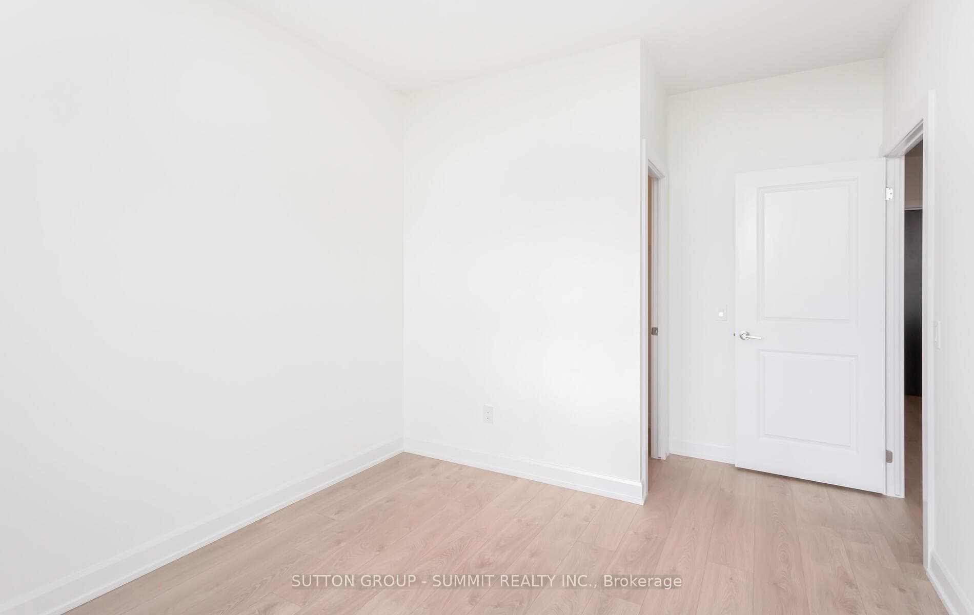 3220 William Coltson Avenue Unit 611 photo 12