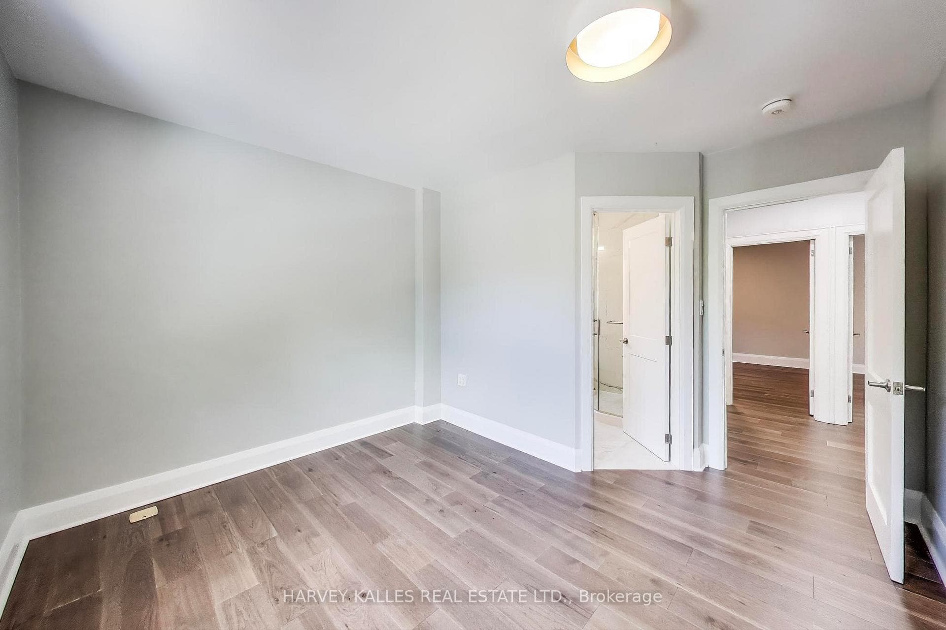 338 Markham Street photo 13